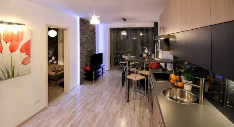 interior-hogar-minimalista-cocina-salon-768x416